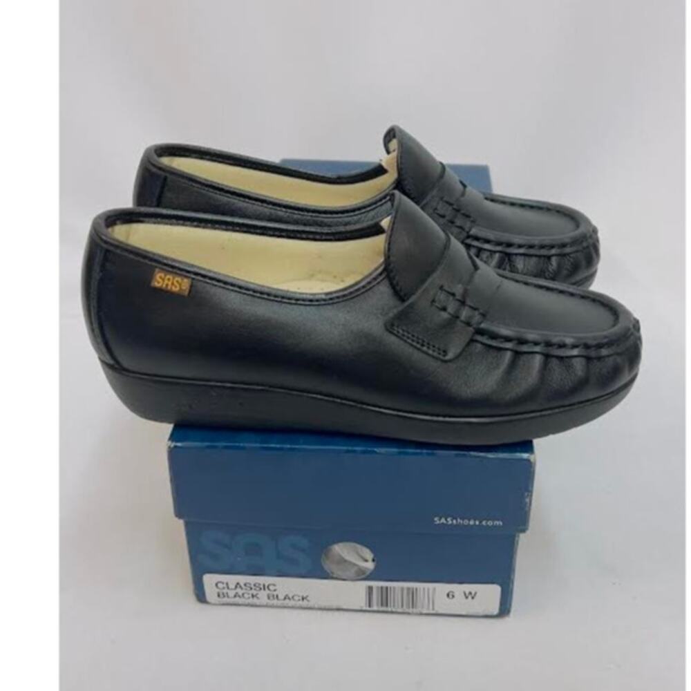 NWB! SAS Womens Classic Slip On Comfort Loafer Black 6 W - Wide‎ (C)
